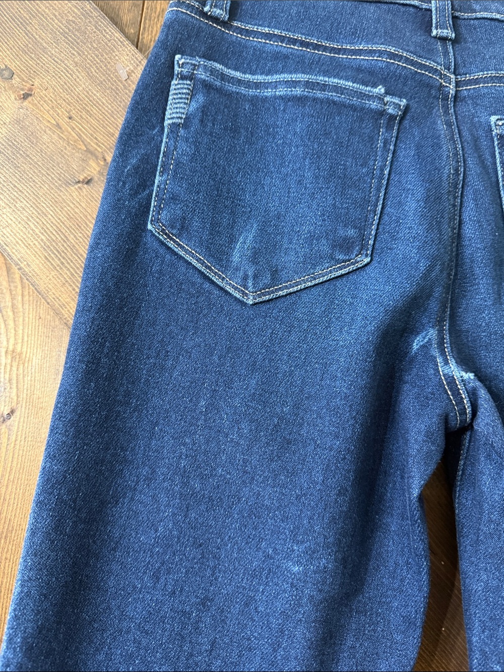 PAIGE Cindy Raw Hem Jeans - Picture 8 of 16
